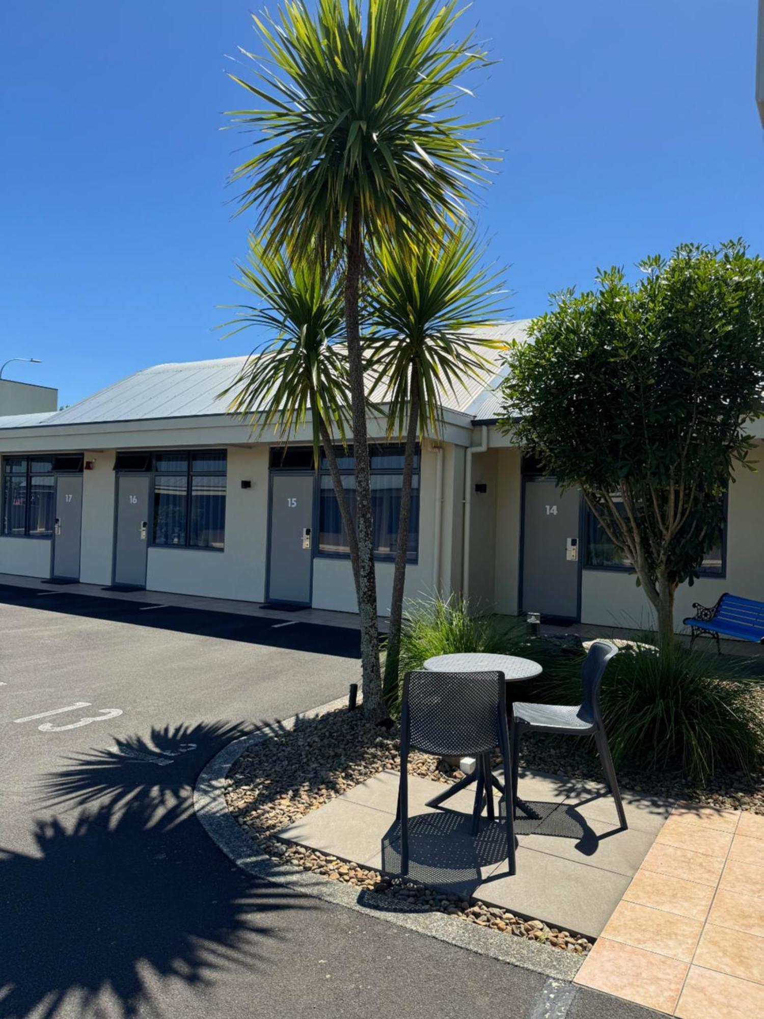 Academy Motor Inn Tauranga Exterior photo