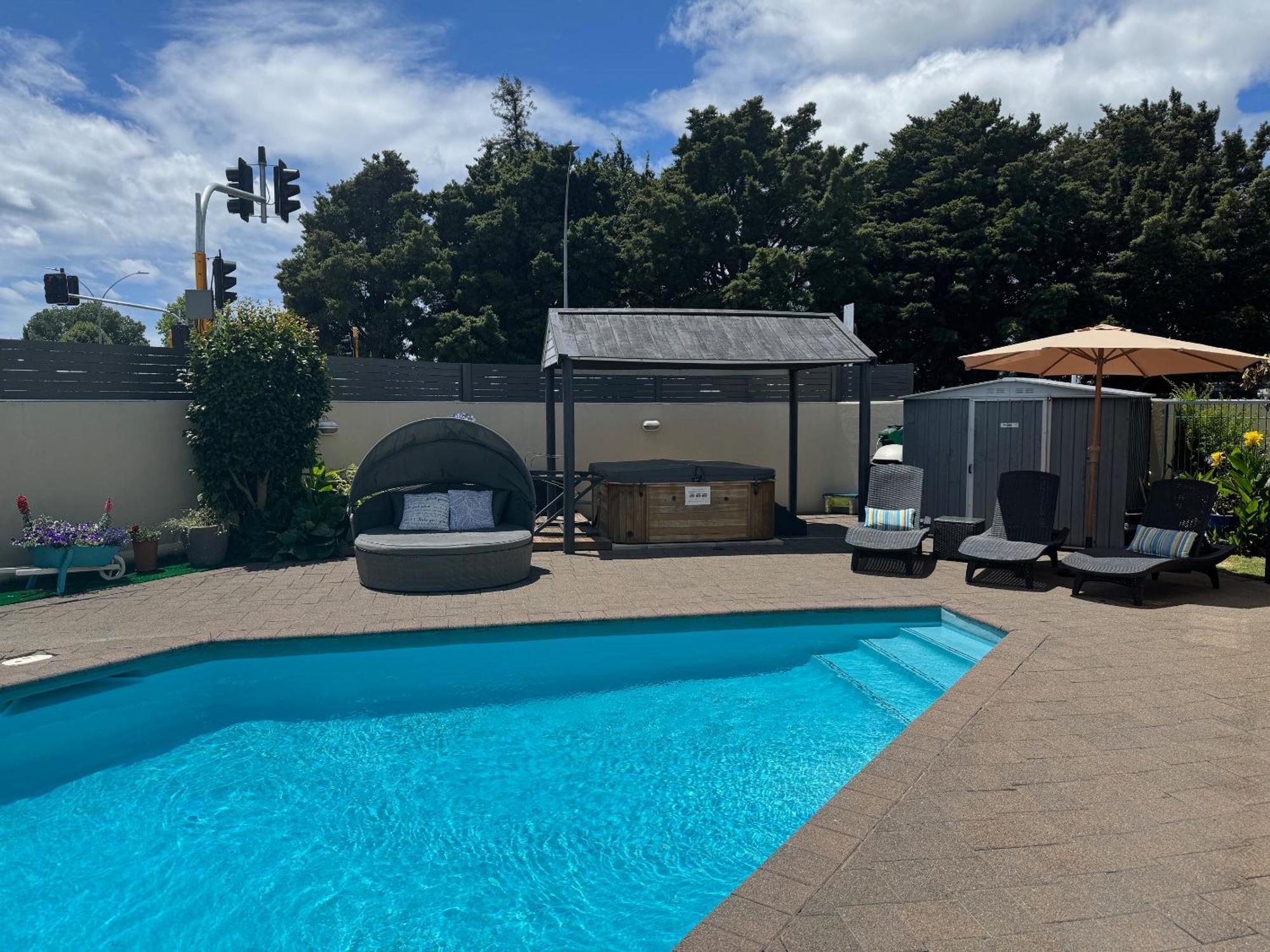 Academy Motor Inn Tauranga Exterior photo