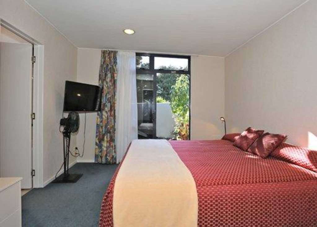 Academy Motor Inn Tauranga Room photo